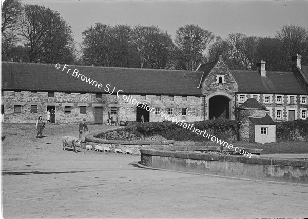 HEADFORD HOUSE  THE FARM YARD